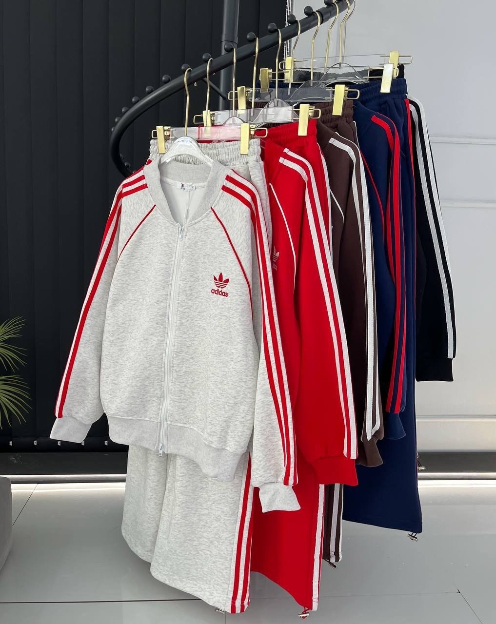 женский спортивный костюм adidas,костюм женский adidas,спортивные костюмы,adidas костюм спортивный,костюм спортивный женские спортивные костюмы