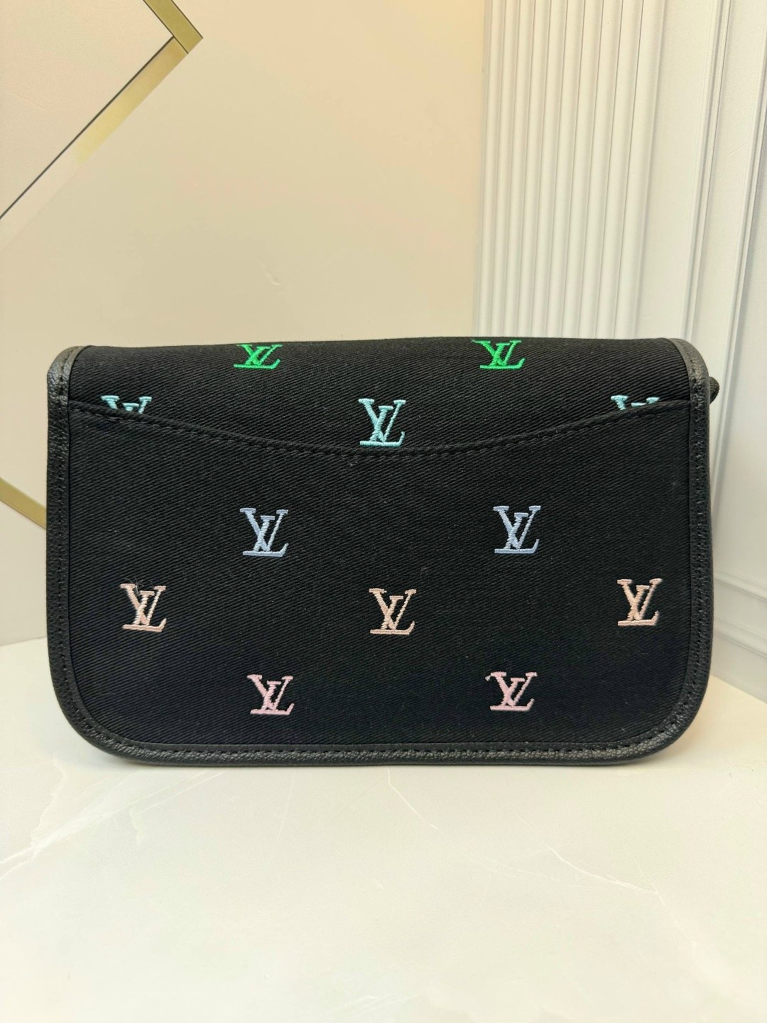 louis vuitton сумка,сумка женская louis vuitton,сумка луи виттон,сумка louis vuitton pochette metis,сумочка луи виттон