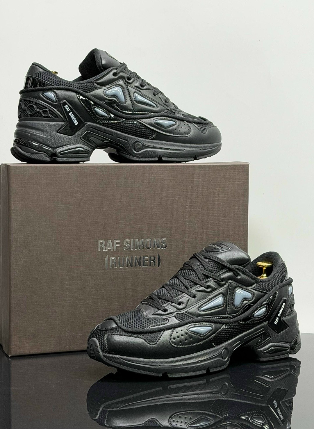 кроссовки raf simons pharaxus sneaker black,кроссовки adidas ozweego 2 x raf simons цвет черный,adidas x raf simons ozweego 2 black,кроссовки adidas raf simons ozweego 3 black,кроссовки адидас raf sim