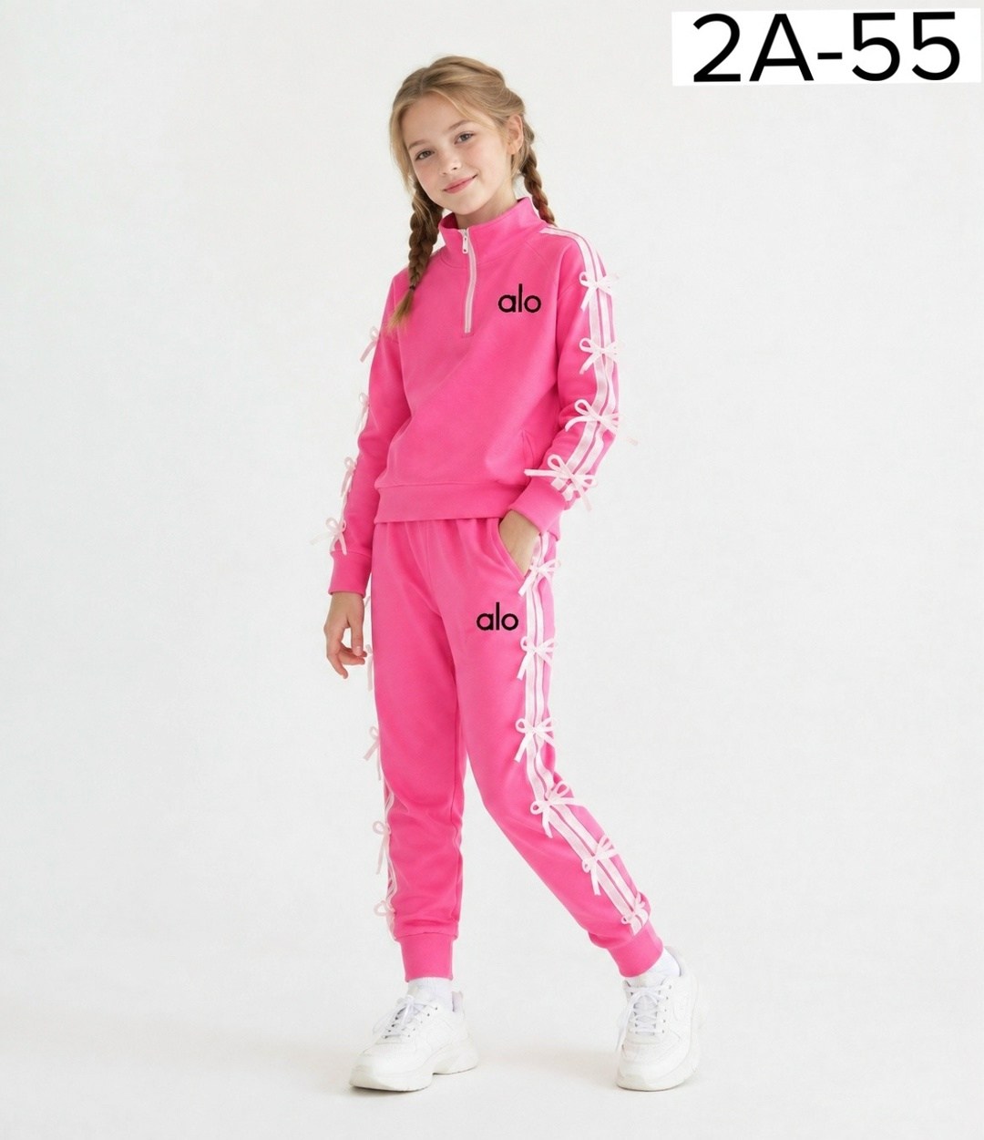 спортивный костюм для девочки,спортивный костюм для девочек mini maxi,костюм для девочек,в спортивном костюме,детский спортивный костюм для девочек