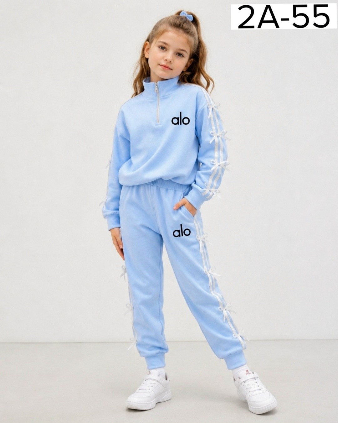 спортивный костюм для девочки,спортивный костюм для девочек mini maxi,костюм для девочек,в спортивном костюме,детский спортивный костюм для девочек