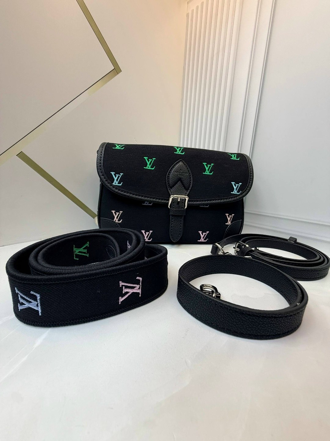 louis vuitton сумка,сумка женская louis vuitton,сумка луи виттон,сумка louis vuitton pochette metis,сумочка луи виттон