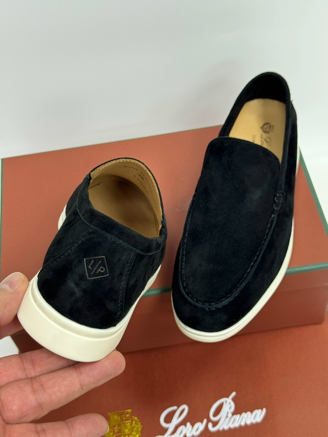 лоферы из натуральной замши loro piana,лоферы loro piana,лоферы loro piana женские,,loro piana мужские лоферы