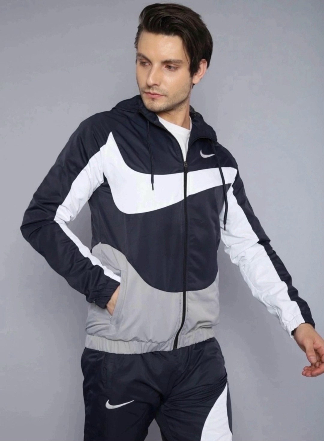 nike sportswear windrunner,ветровка nike,nike windrunner,ветровка мужская nike sportswear windrunner,куртка черно белая мужская nike windrunner