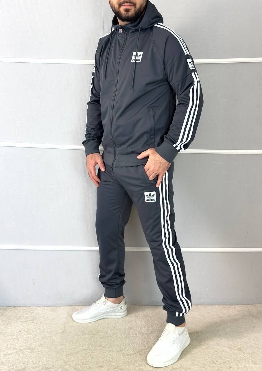 мужской спортивный костюм с капюшоном adidas,спортивный костюм adidas,спортивный костюм мужской adidas,спортивные костюмы адидас,серый спортивный костюм мужской