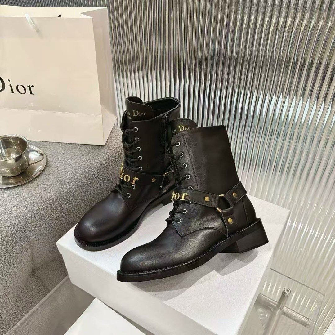 ботинки dior,,женские ботинки,ботинки валентино,короткие сапоги