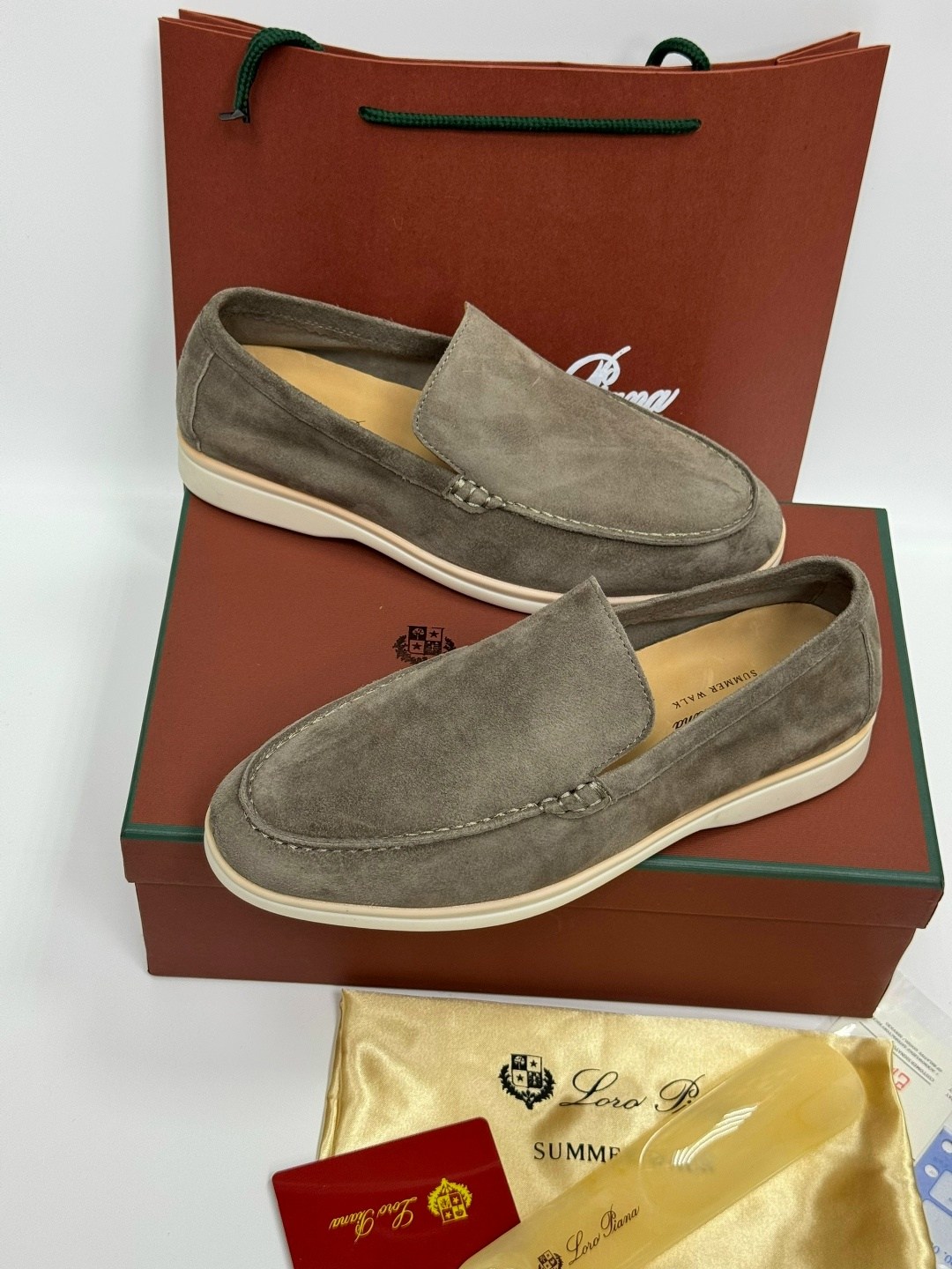 лоферы из натуральной замши loro piana,лоферы loro piana,лоферы loro piana женские,,loro piana мужские лоферы
