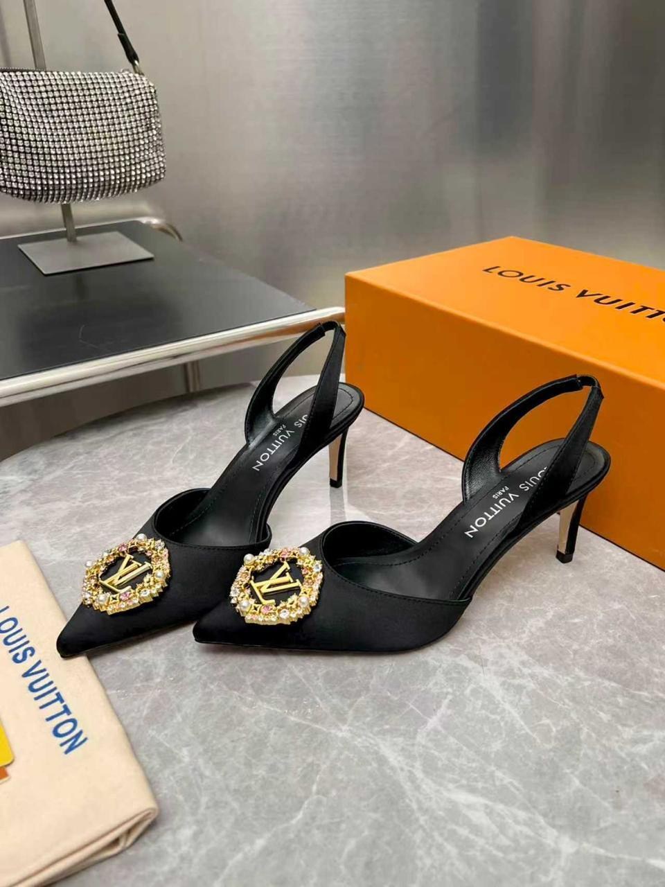 ,туфли louis vuitton,туфли versace,модная женская ,маноло бланик босоножки