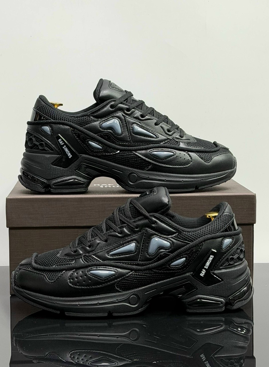 кроссовки raf simons pharaxus sneaker black,кроссовки adidas ozweego 2 x raf simons цвет черный,adidas x raf simons ozweego 2 black,кроссовки adidas raf simons ozweego 3 black,кроссовки адидас raf sim