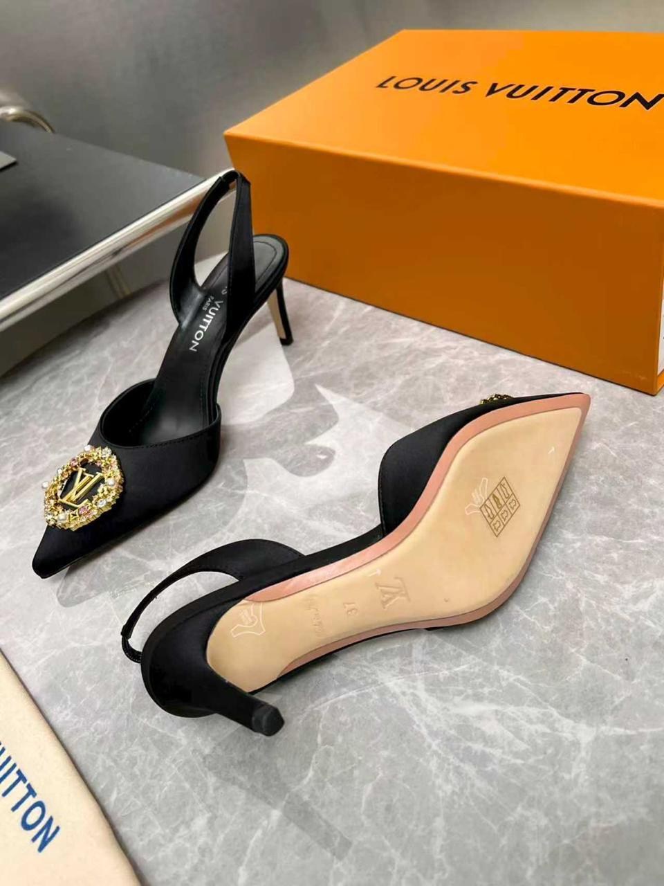,туфли louis vuitton,туфли versace,модная женская ,маноло бланик босоножки