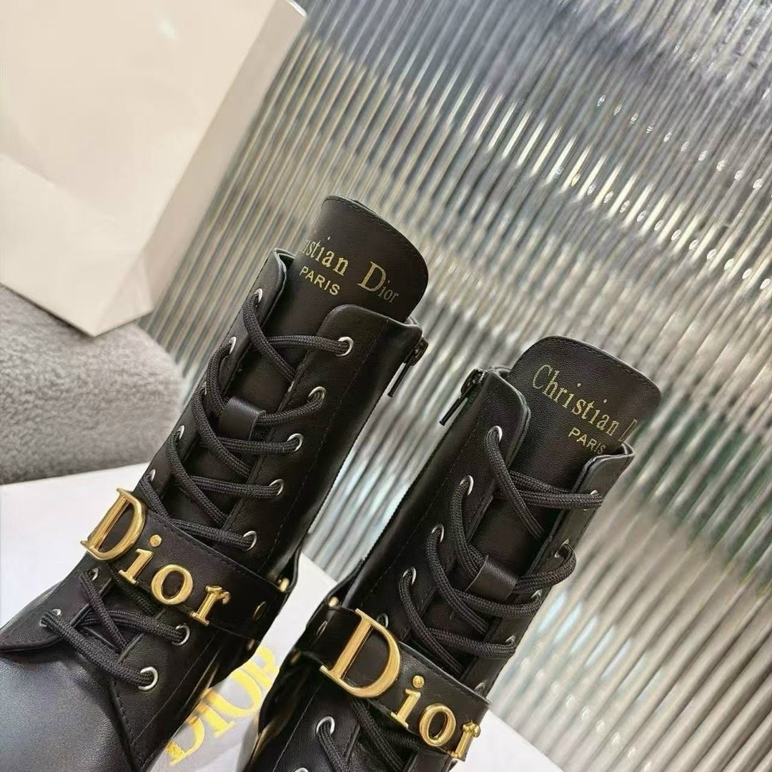 ботинки dior,,женские ботинки,ботинки валентино,короткие сапоги