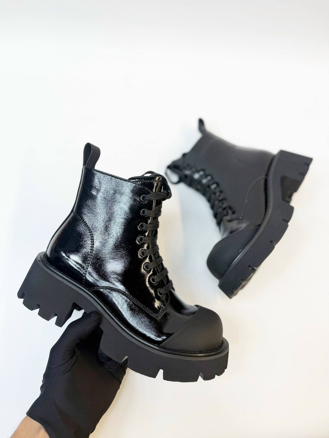,женские ботинки,balenciaga черные кожаные ботинки strike.,женская ,ботинки balenciaga