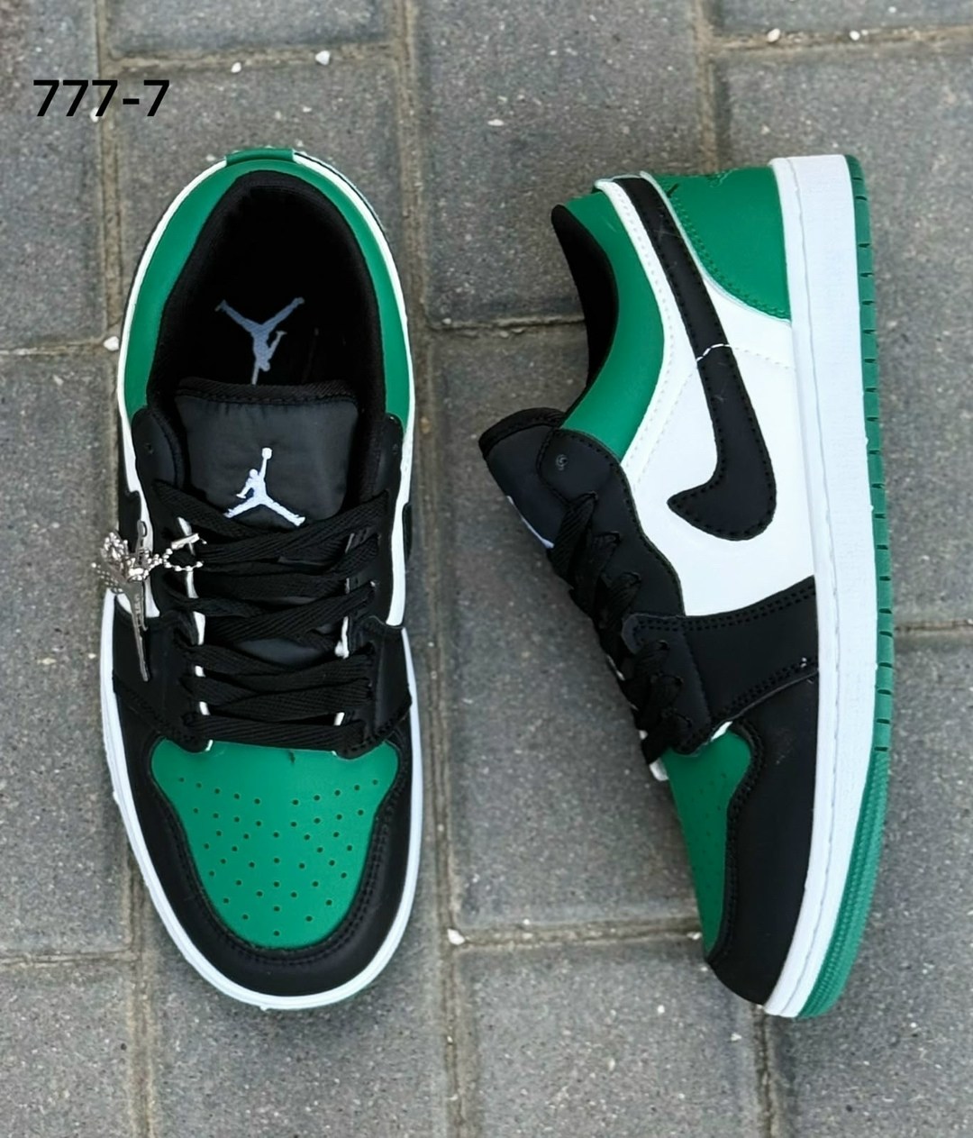мужские кроссовки nike air jordan 1 retro high,nike air jordan 1 low mystic green,nike air jordan 1 low,кроссовки,кроссовки nike air jordan 1 low