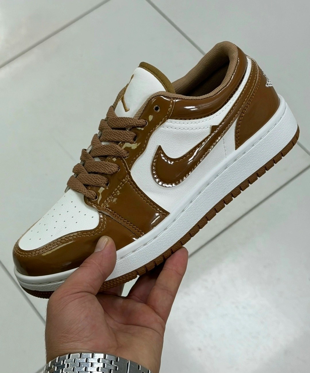 кроссовки nike air jordan 1 low "concord",кроссовки nike air jordan 1 low лакированные,кроссовки nike air jordan 1 low se,nike air jordan 1 low,nike air jordan 1 low se