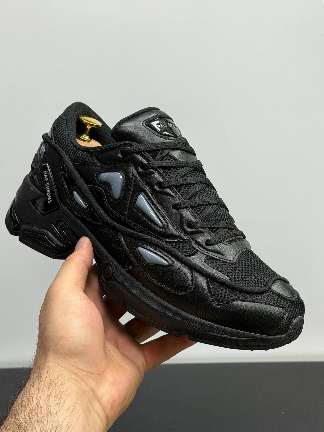 кроссовки raf simons pharaxus sneaker black,кроссовки adidas ozweego 2 x raf simons цвет черный,adidas x raf simons ozweego 2 black,кроссовки adidas raf simons ozweego 3 black,кроссовки адидас raf sim