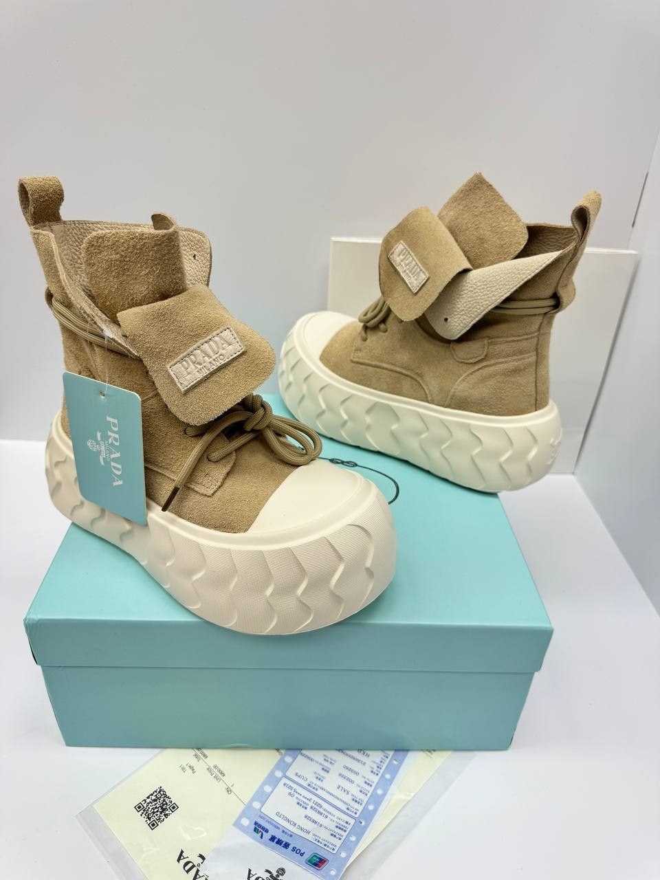 ,женские ботинки,кеды prada,модная ,женский