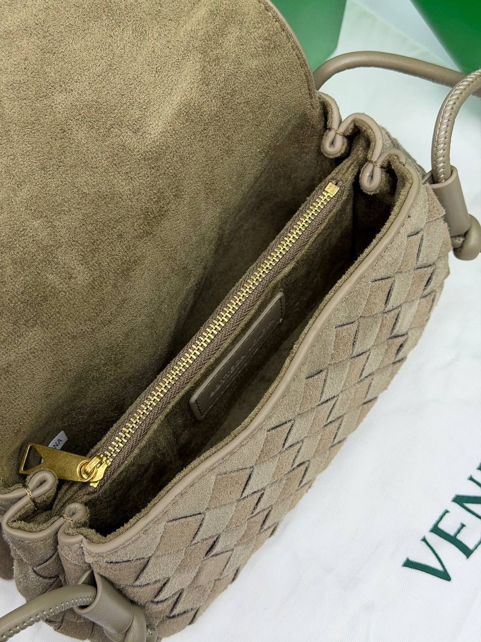сумка женская bottega veneta,bottega veneta сумка,кожаная сумка через плечо с петлей bottega veneta коричневый,сумочки,сумка на плечо bottega veneta