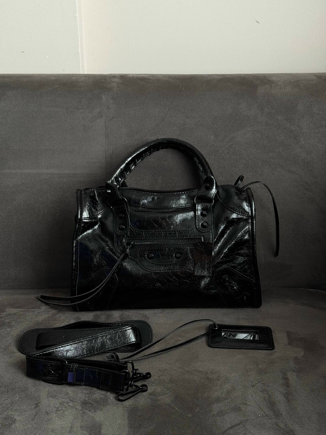 сумка баленсиага,balenciaga сумка,сумка баленсиага классика,женская сумка balenciaga classic черная,сумка balenciaga neo classic черный