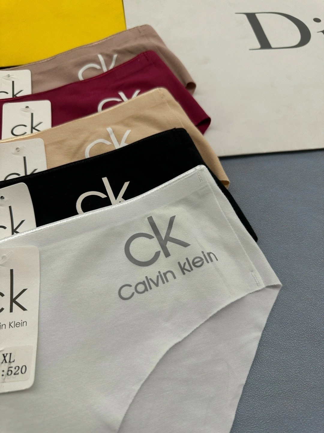 комплект трусов слипы calvin klein,трусы женские calvin klein,трусы для женщин,трусики женские,трусы женские calvin klein слипы