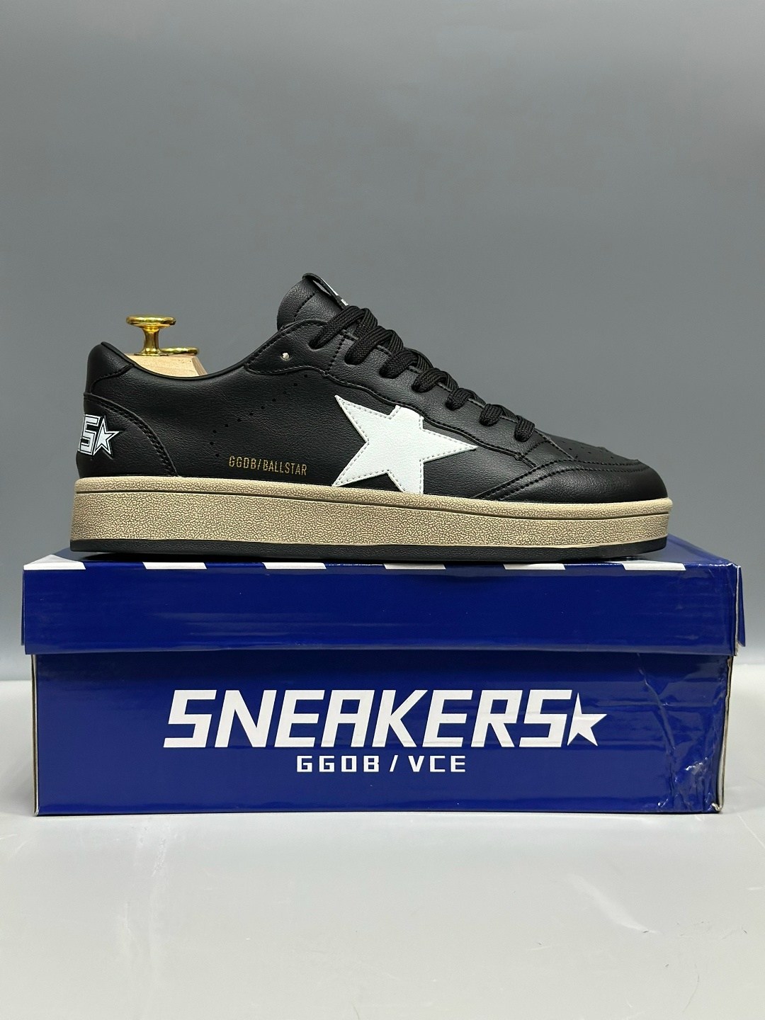 golden goose кеды hi star на платформе черный,кроссовки ball star черного и белого цвета golden goose,кроссовки ball star golden goose,кроссовки golden goose,кеды golden goose