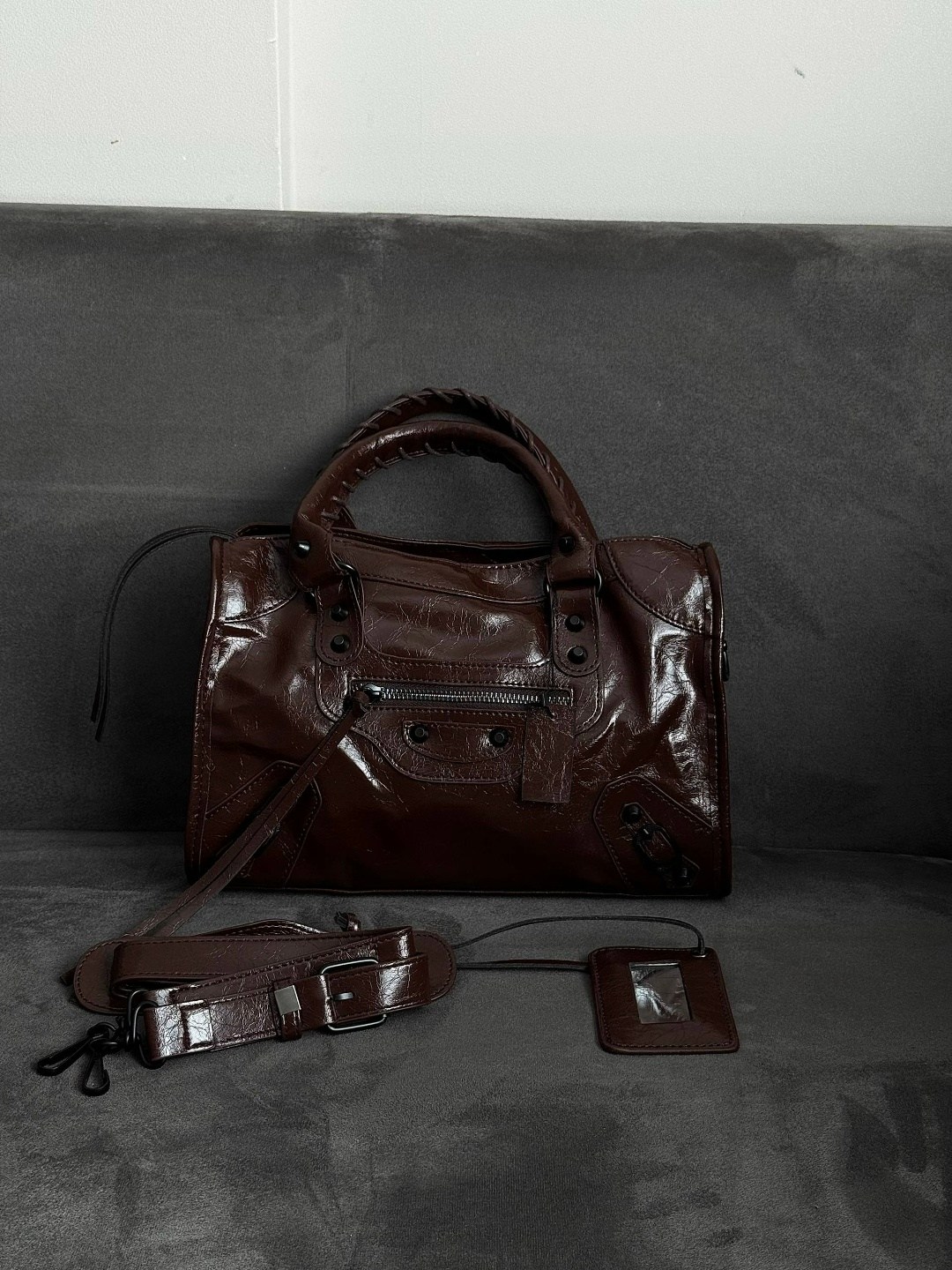 сумка баленсиага,balenciaga сумка,сумка баленсиага классика,женская сумка balenciaga classic черная,сумка balenciaga neo classic черный