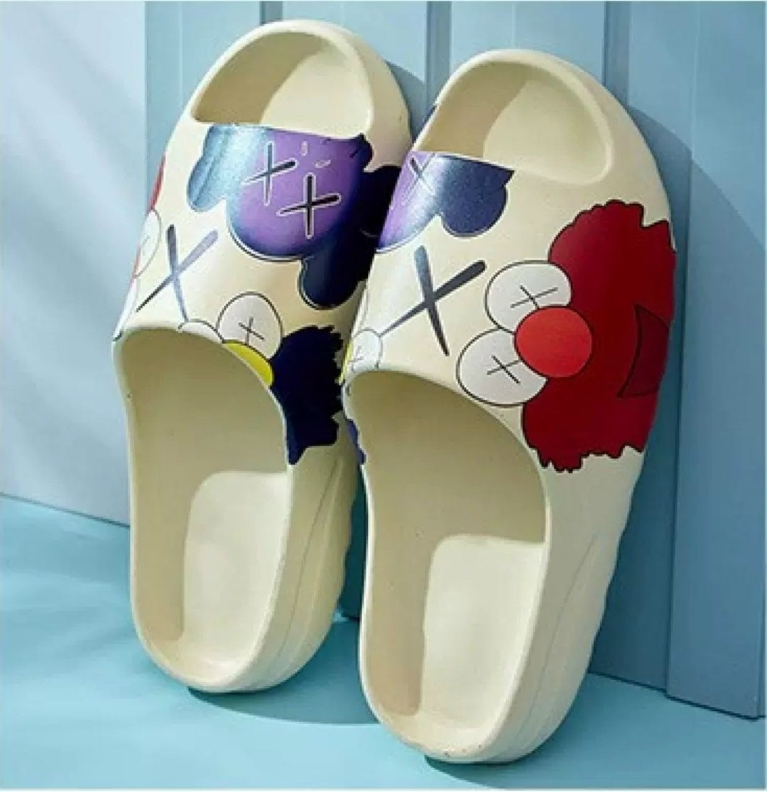 тапочки модные,женские шлепанцы,,шлепки yeezy slide,шлепанцы модные