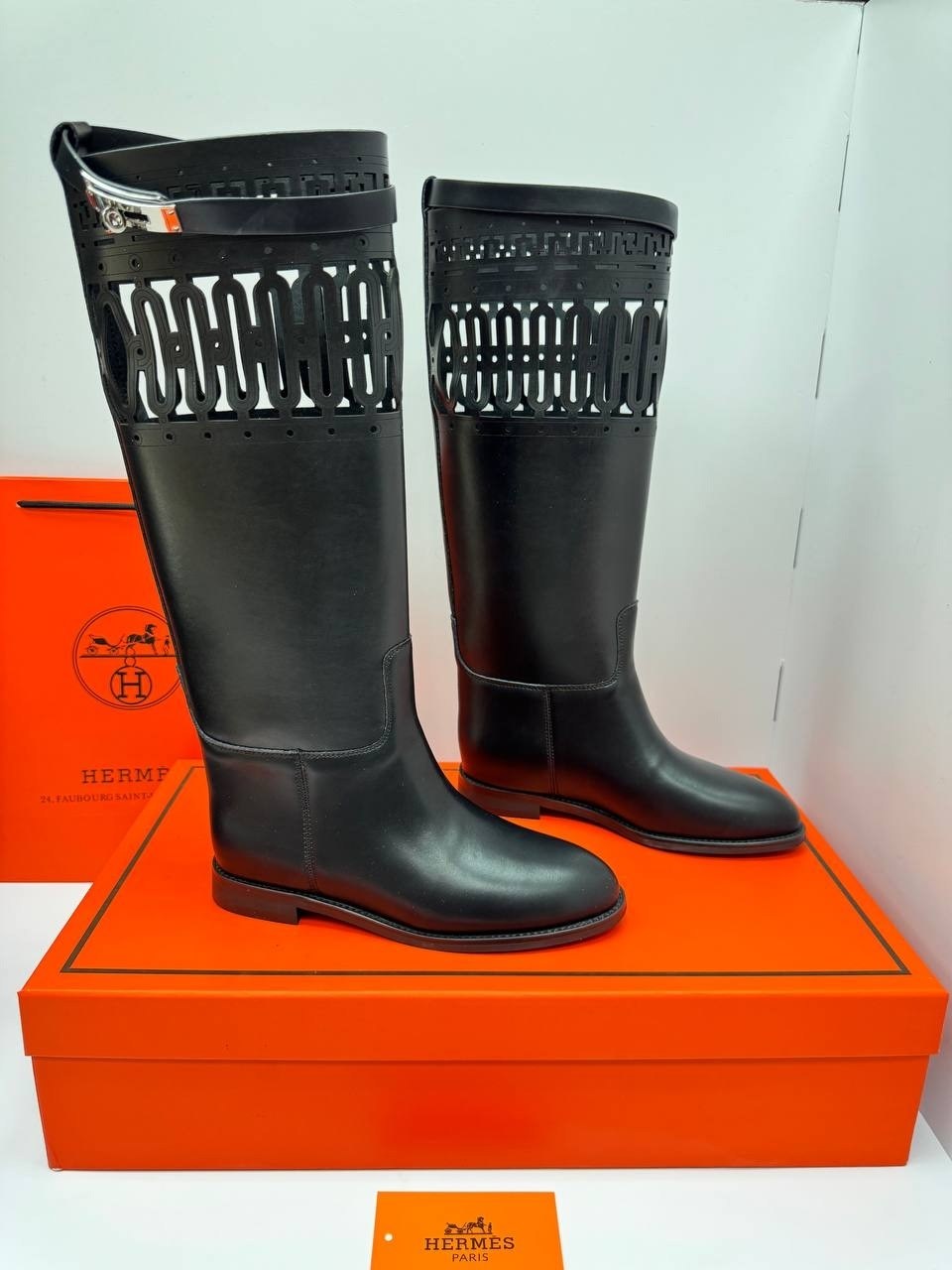 сапоги hermes,сапоги эрмес,женские кожаные сапоги hermes чёрного цвета,сапоги hermes жокейские,сапоги