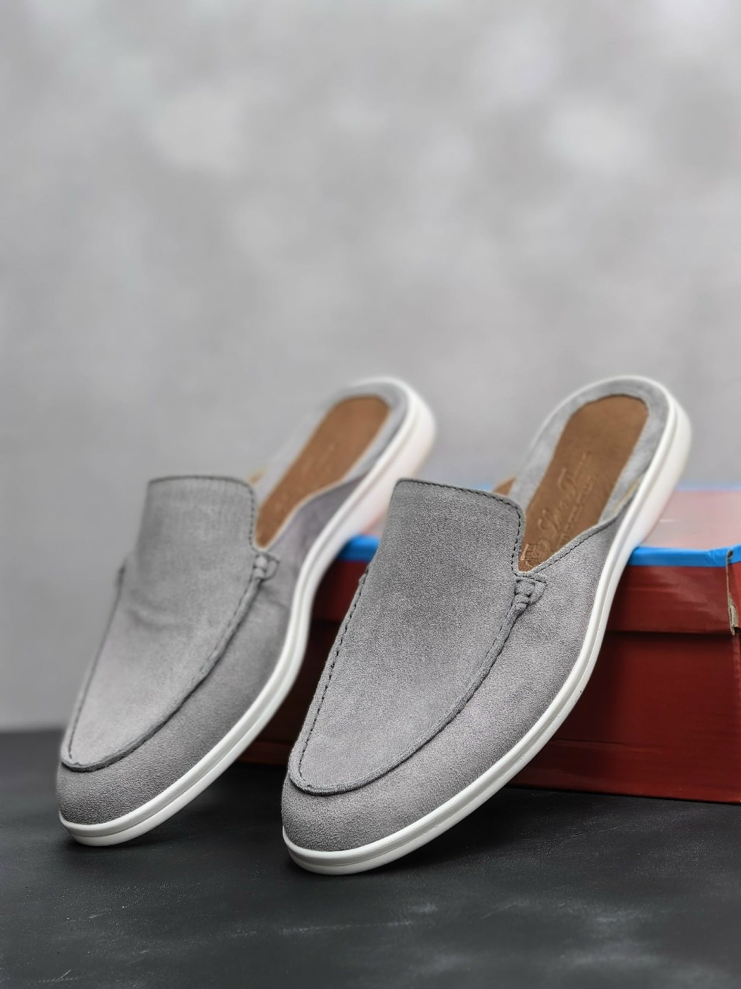 ,лоферы loro piana,мужские мюли,лоферы мужские loro piana,замшевые сланцы