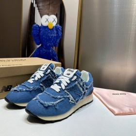 Кроссовки
