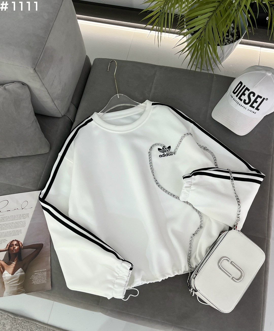 синяя толстовка оверсайз adidas с круглым вырезом и тремя полосками adidas originals,свитшот adidas originals синий,adidas originals adidas,свитшот адидас,свитшот женский adidas