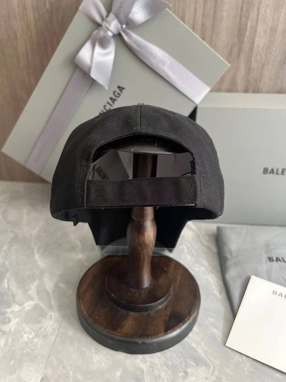 кепка balenciaga,бейсболка balenciaga,бейсболка баленсиага мужская,бейсболка баленсиага,кепка баленсиага