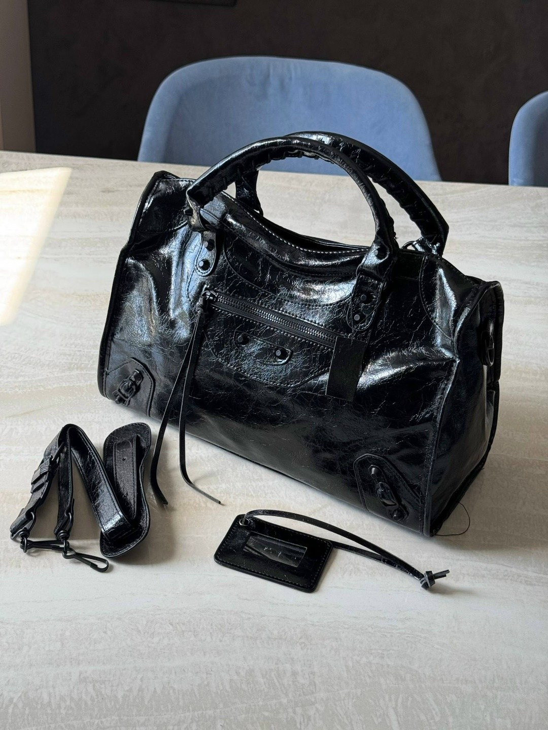 сумка balenciaga neo classic черный,женская сумка balenciaga classic черная,balenciaga сумка,сумка balenciaga с зеркальцем большая,сумка balenciaga neo classic с верхними ручками