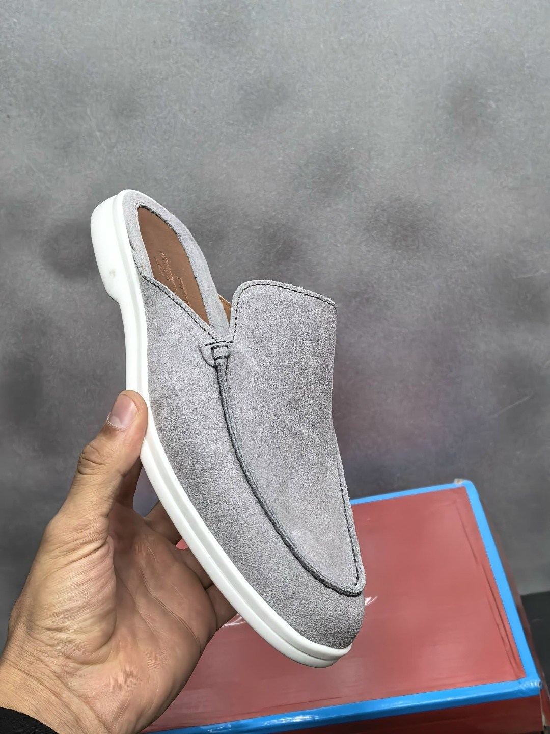 ,лоферы loro piana,мужские мюли,лоферы мужские loro piana,замшевые сланцы