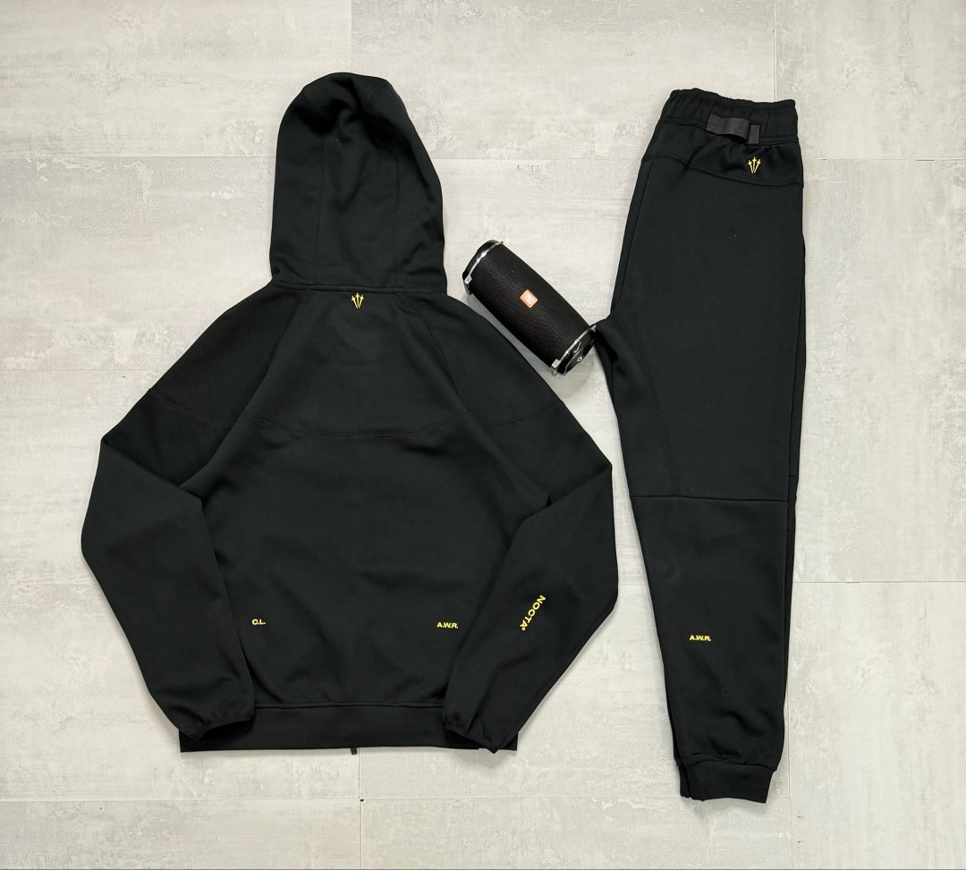 спортивный костюм nike,спортивный костюм nike nocta,спортивный костюм nike мужской,спортивный костюм nike tech fleece nocta,костюм nike