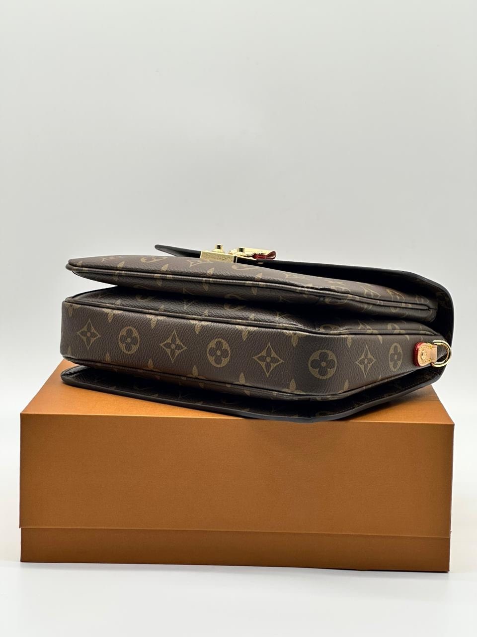 сумка louis vuitton pochette metis,сумка женская louis vuitton,сумкa louis vuitton,сумка louis vuitton metis pochette оригинал,сумки женские louis vuitton сумка louis vuitton
