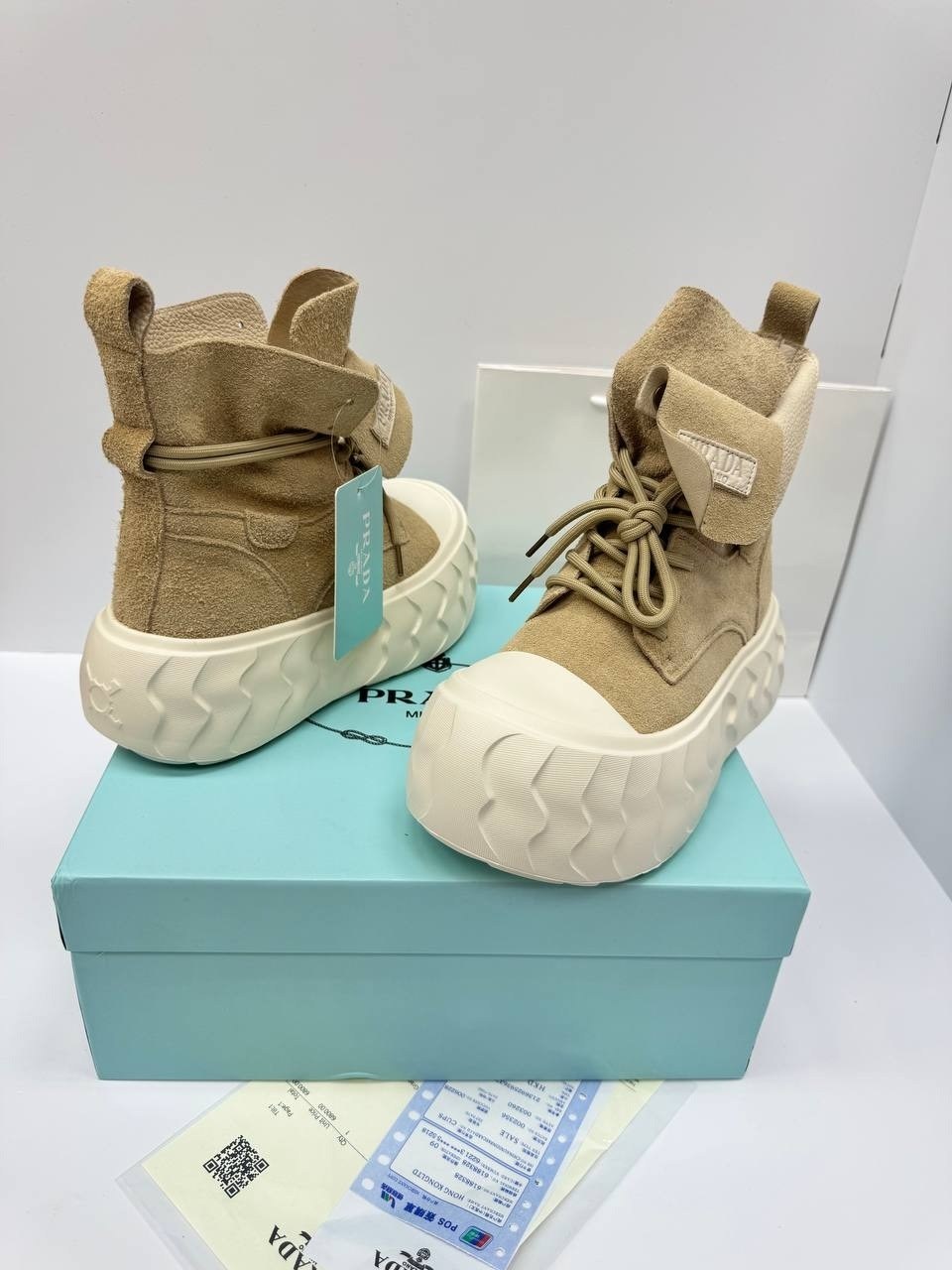 ,женские ботинки,кеды prada,модная ,женский