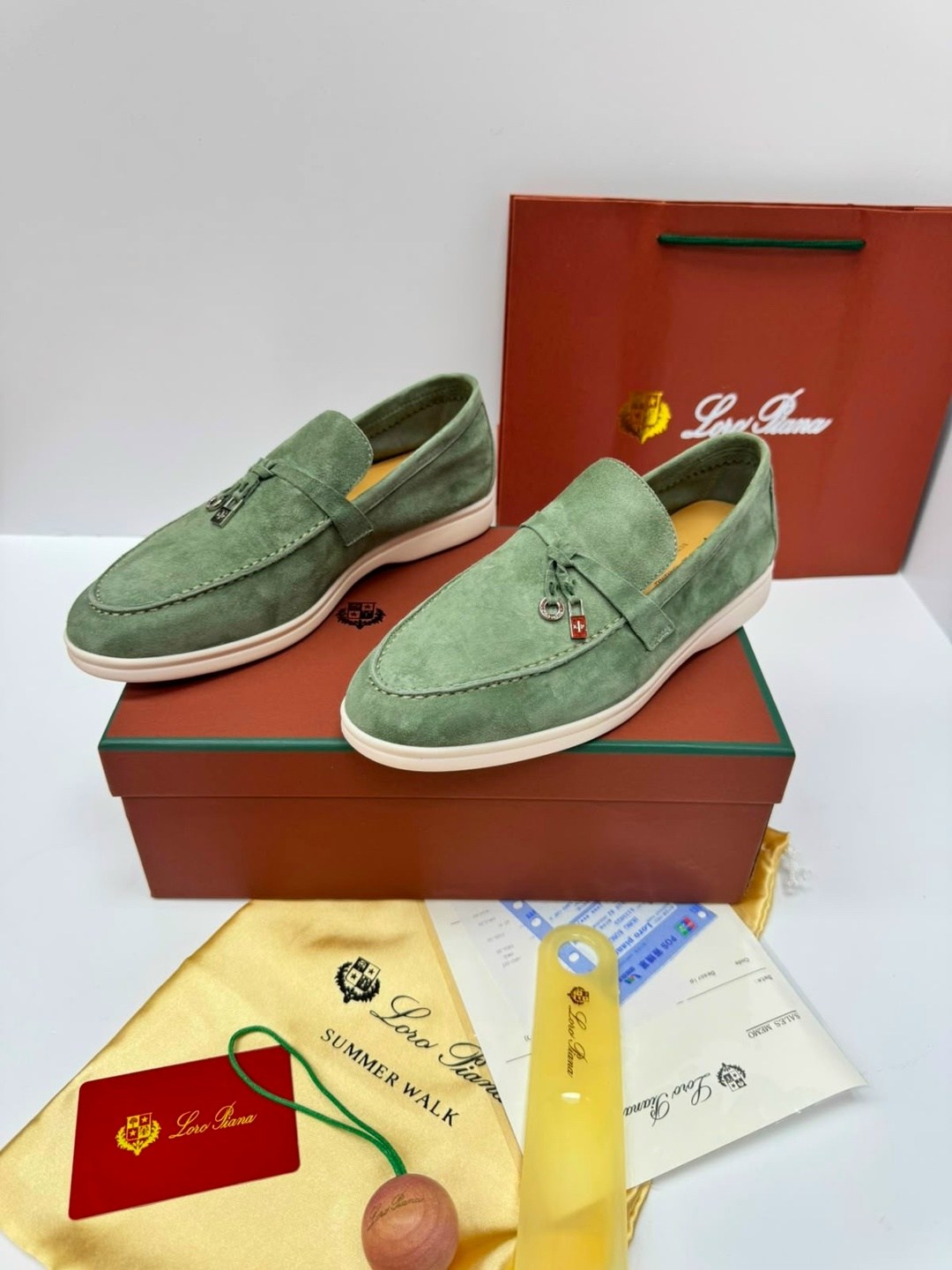 лоферы женские loro piana,лоферы loro piana,замшевые лоферы loro piana,,замшевые женские лоферы loro piana оливковые