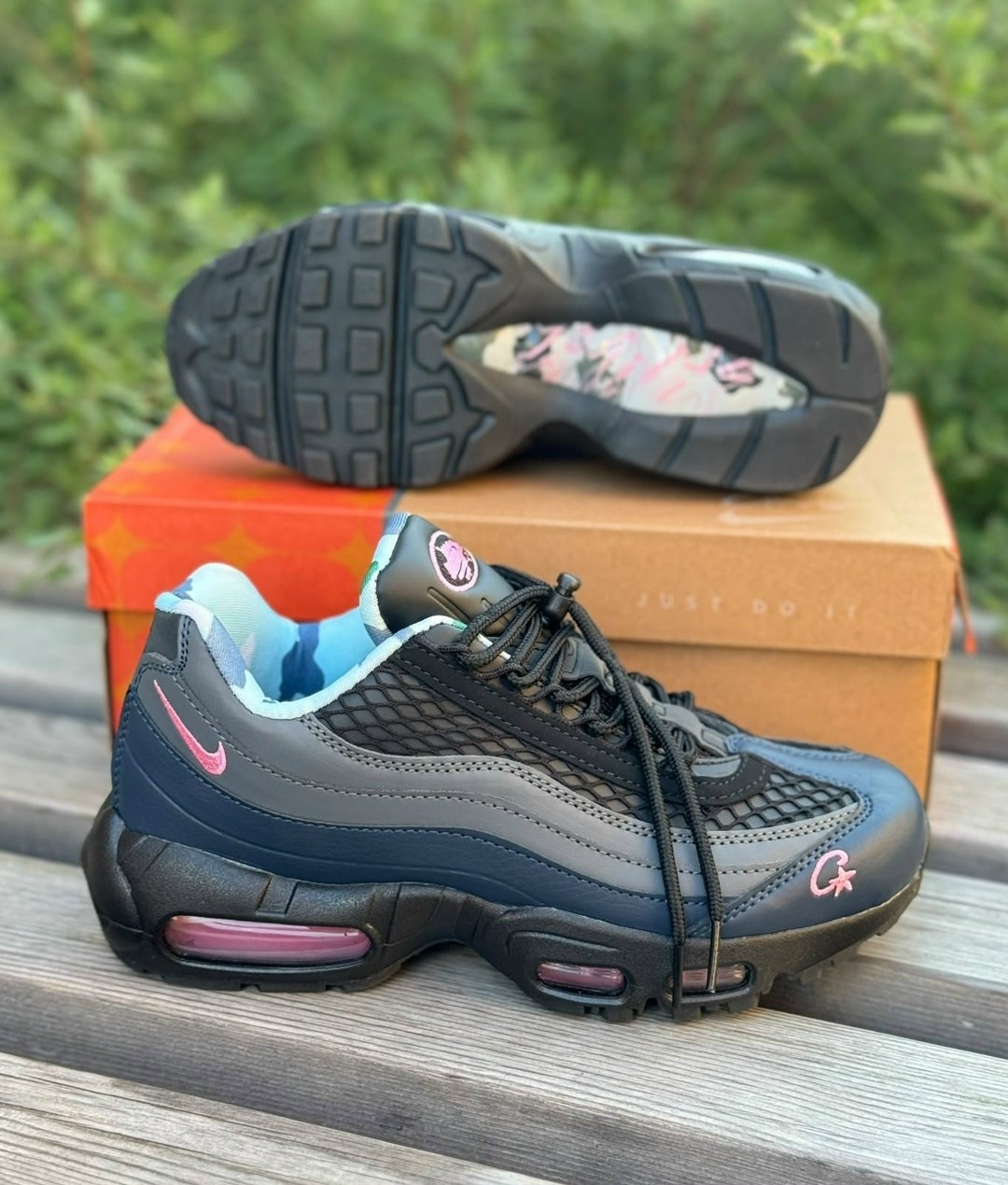 corteiz x nike air max 95,кроссовки nike air max 95 corteiz,nike air max 95 corteiz,nike кроссовки air max 95 pink beam из коллаборации с corteiz черный,кроссовки nike air max 95