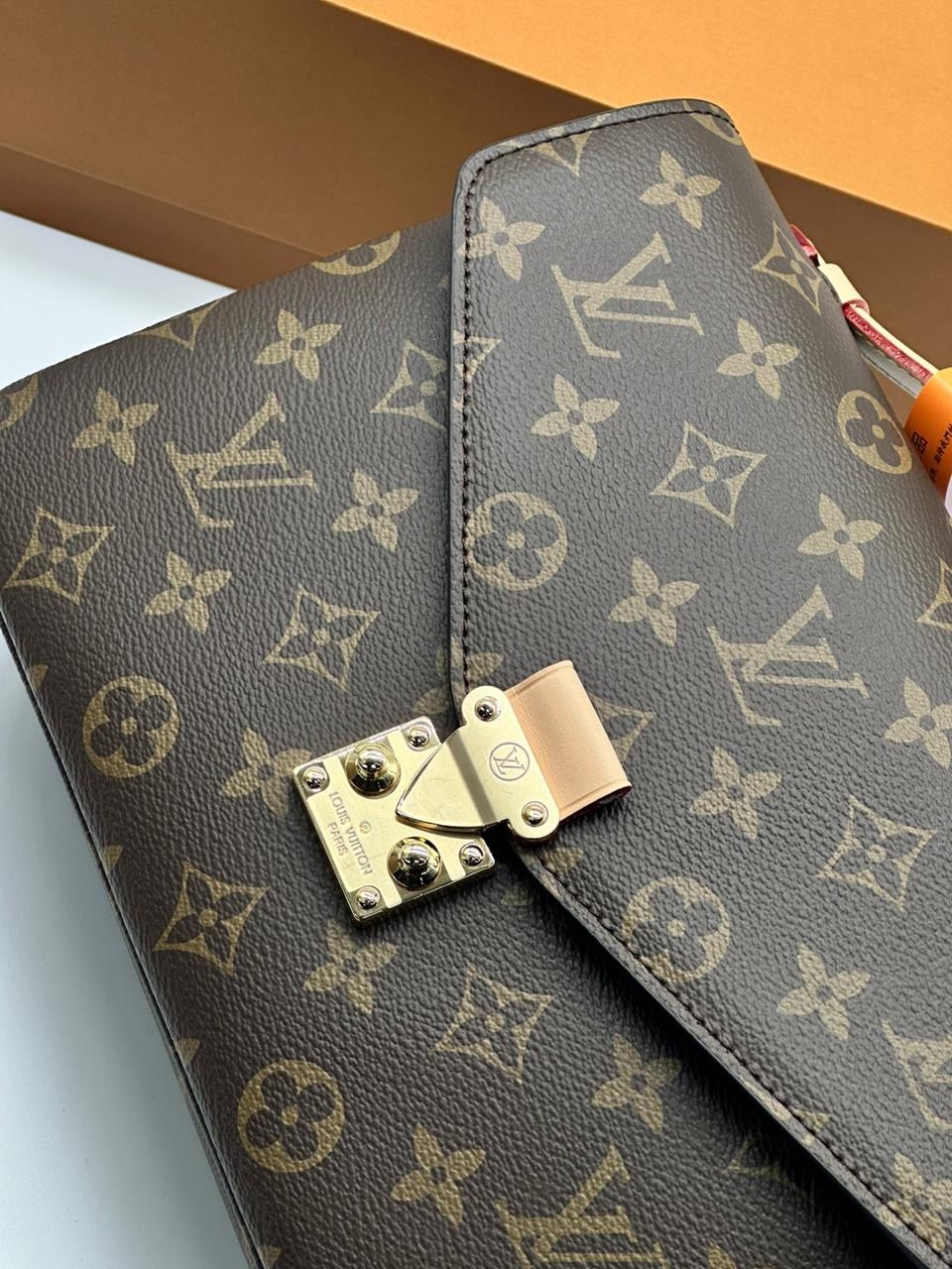 сумка louis vuitton pochette metis,сумка женская louis vuitton,сумкa louis vuitton,сумка louis vuitton metis pochette оригинал,сумки женские louis vuitton сумка louis vuitton