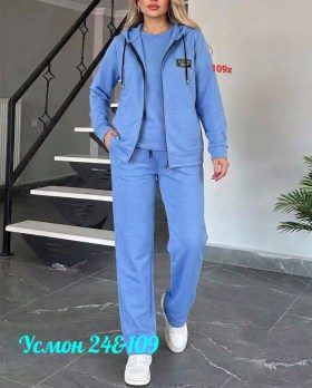 Костюм