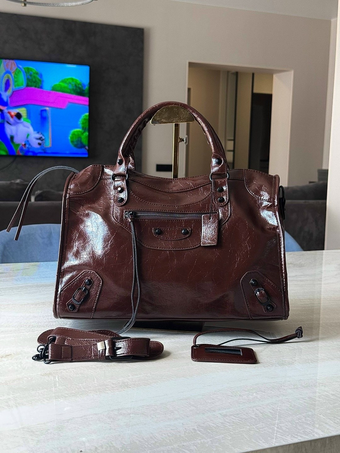 сумка balenciaga neo classic черный,женская сумка balenciaga classic черная,balenciaga сумка,сумка balenciaga с зеркальцем большая,сумка balenciaga neo classic с верхними ручками