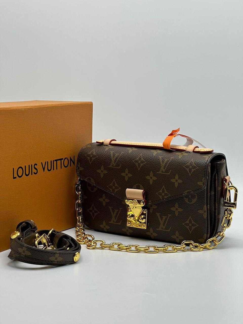 сумка louis vuitton женская,сумка louis vuitton,сумка на плечо louis vuitton,женская кожаная сумка louis vuitton темно-коричневая с логотипами 22х13х7,сумка луи виттон