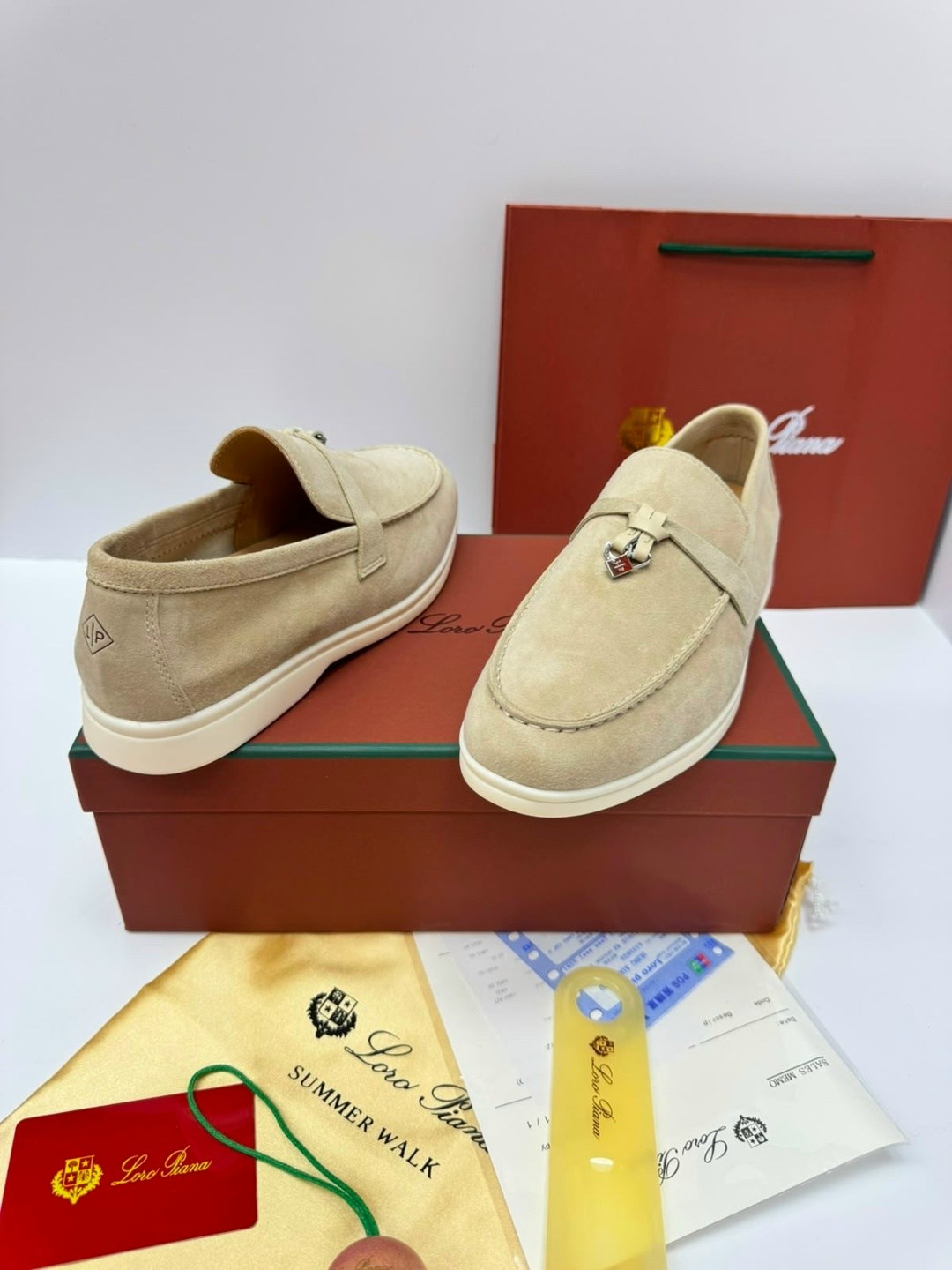 лоферы loro piana,лоферы женские loro piana,замшевые лоферы loro piana,,лоферы из натуральной замши loro piana premium shoes
