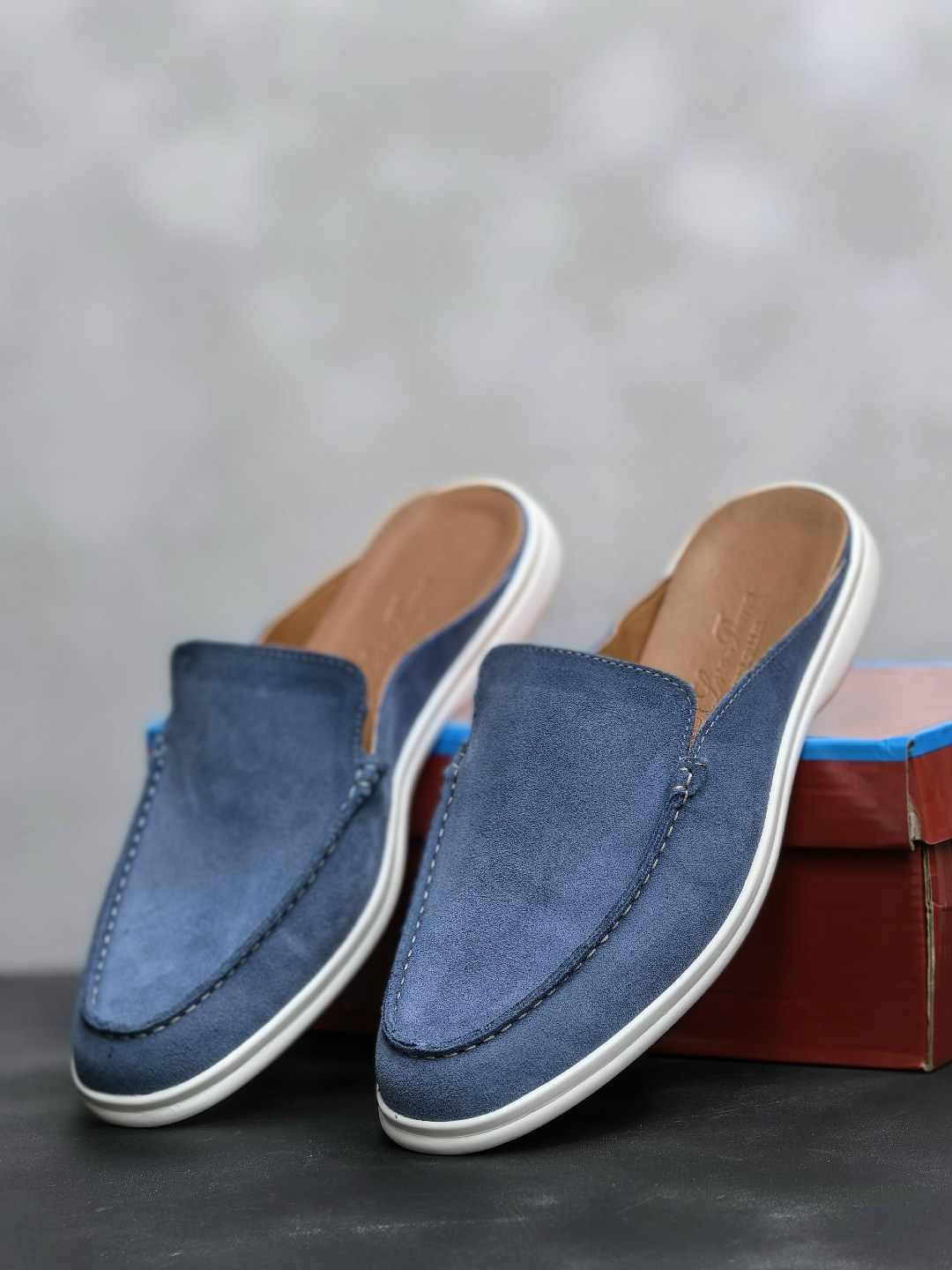 ,лоферы из натуральной замши loro piana,loro piana лоферы мужские,мюли loro piana,мужские мюли