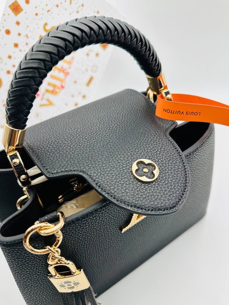 сумка женская louis vuitton,кожаная черная сумка louis vuitton capucines pm,louis vuitton сумка,большая черная женская сумка louis vuitton,сумка луи виттон