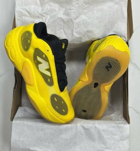 Кроссовки