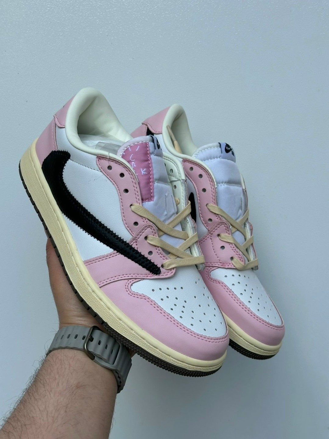 travis scott x air jordan 1 low sail shy pink,кроссовки travis scott x air jordan 4 retro,travis scott x air jordan 1 low og sail/shy pink,nike air jordan 1 low x travis scott sail shy pink,кеды travi