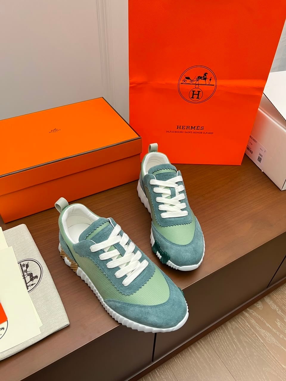 кроссовки hermes,,кроссовки hermes женские,кроссовки мужские hermes,женские кроссовки