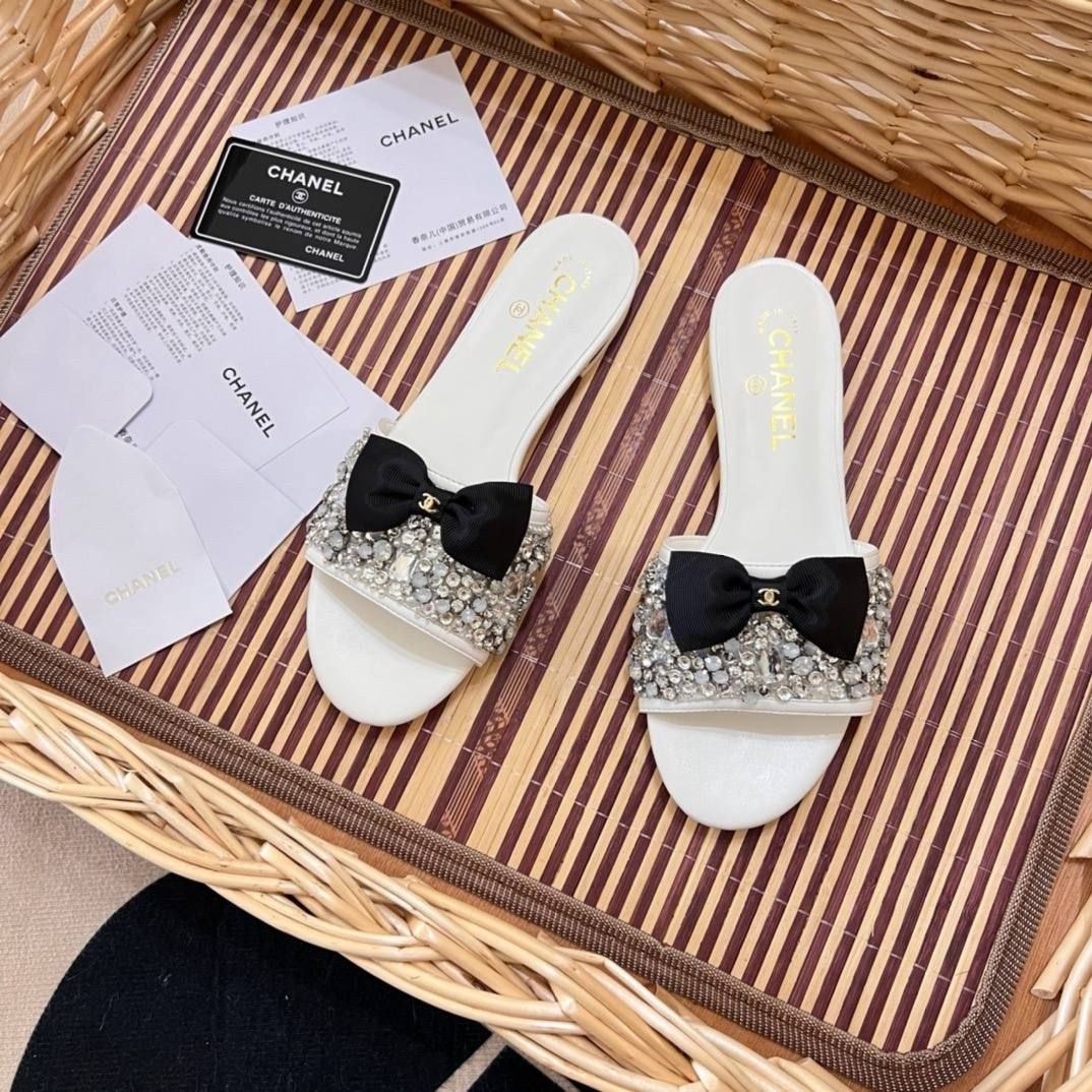шлепанцы chanel,тапочки chanel,chanel шлепанцы женские,шлепанцы женские,сандалии chanel