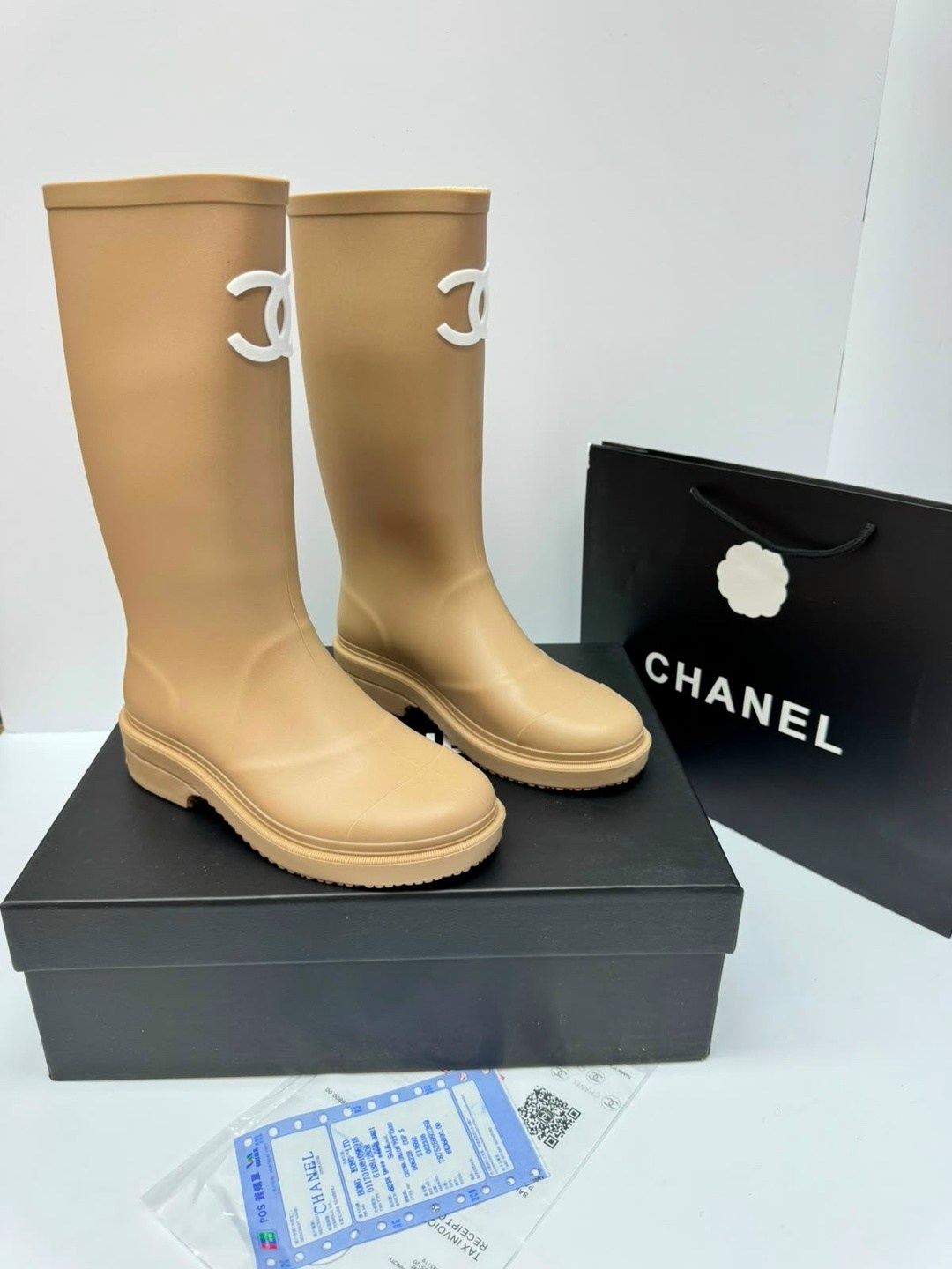 резиновые сапоги шанель,резиновые сапоги chanel,сапоги chanel,сапоги шанель,резиновые сапоги